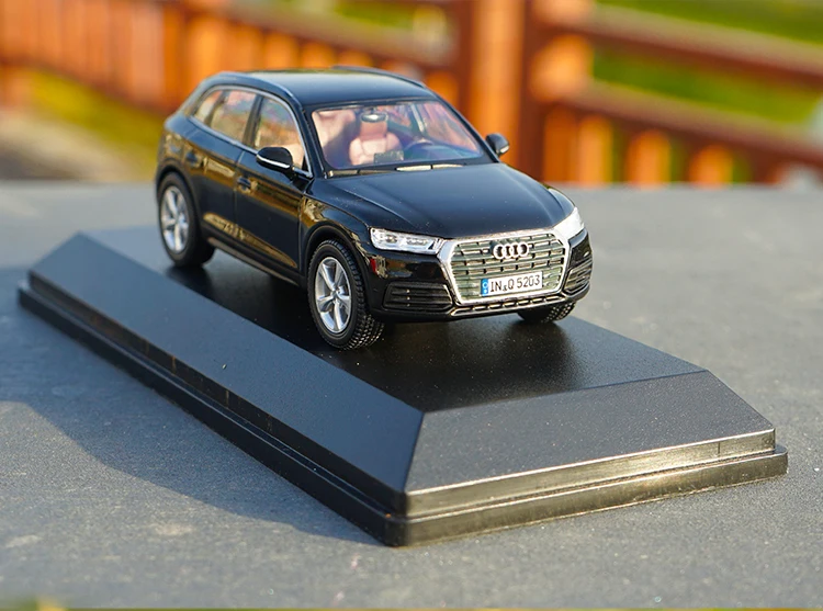 1:43 Q5 AUDI Q5 сплав модель автомобиля статическая Высокая имитационная металлическая модель автомобилей с оригинальной коробкой