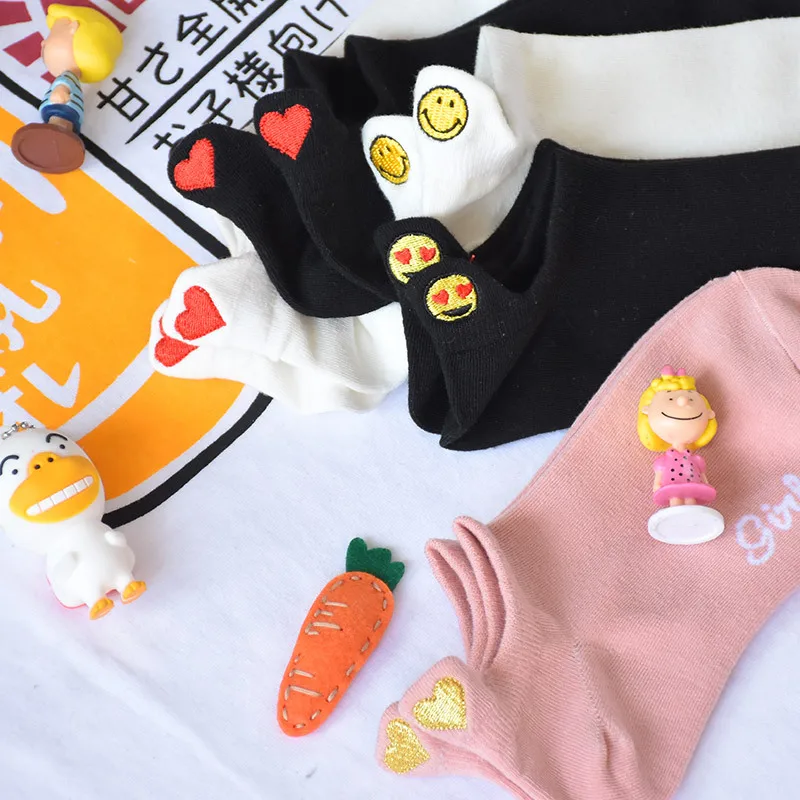 1 Pair Kawaii Women Socks Happy Fashion Ankle Funny Cotton Embroidered girl Heart Expression Candy Color | Женская одежда