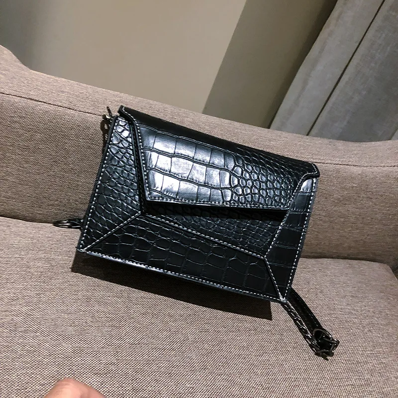 

Hong Kong Style Retro Bag Women's 2018 New Style Fashion Korean-style Versatile Crossbody/shoulder Bag Chain Crocodile Pattern T