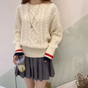 

2019 Autumn/Winter Korean Edition Red and Blue Stripe knit loose white Sweater for woman