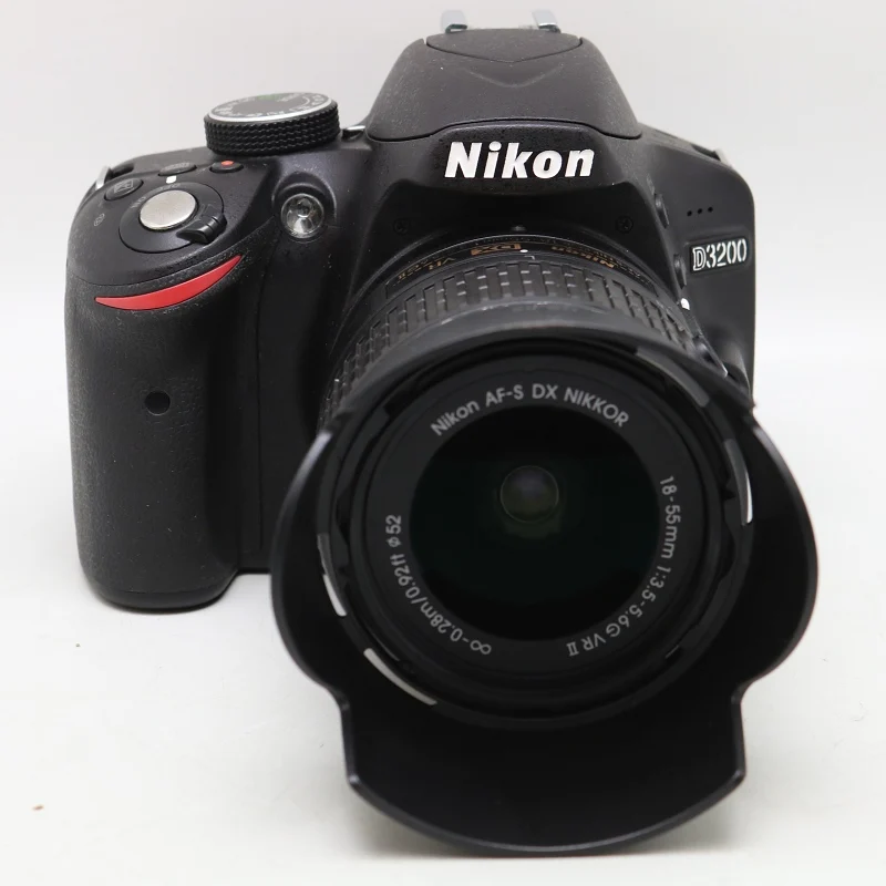 Цифровая зеркальная камера Nikon D3200 24 2 МП CMOS с зум-объективом 18-55 мм f/3 5-5 6G ED II NIKKOR |