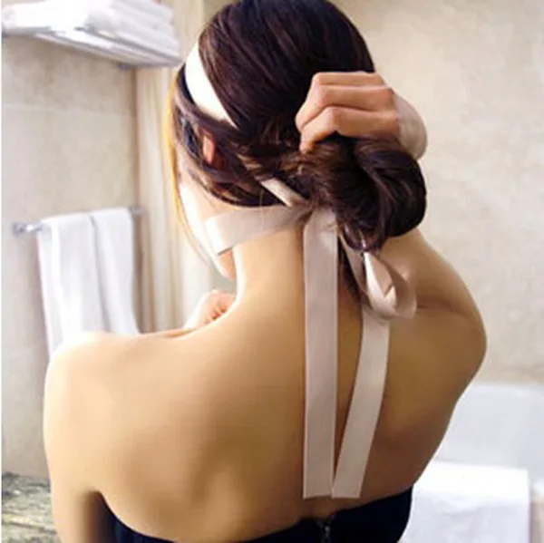 

Imported from South Korea VIVI Sweet Ribbon Bowknot Hair Bands Headband Toothed Headdress A215