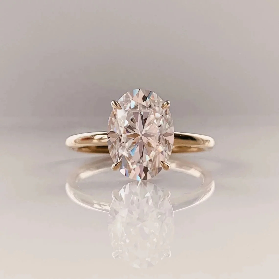 Meisidian New Design 8x12mm Oval 4 Carat 10K Solid Rose Gold Moissanite Diamond Ring