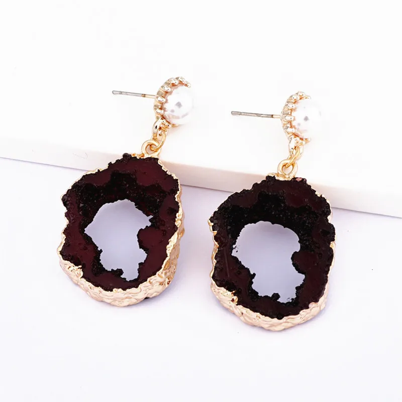 10518637837_1592779509