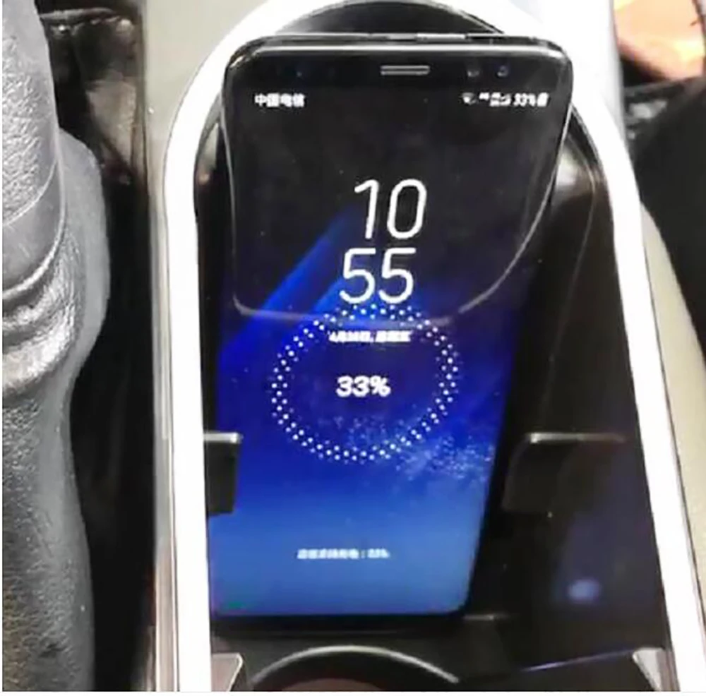 Leamore 10W Car QI Wireless Charger Deceive For Corolla 2014-2018/Levin 2014-2018 Car Accessories  For QI Moble Phone