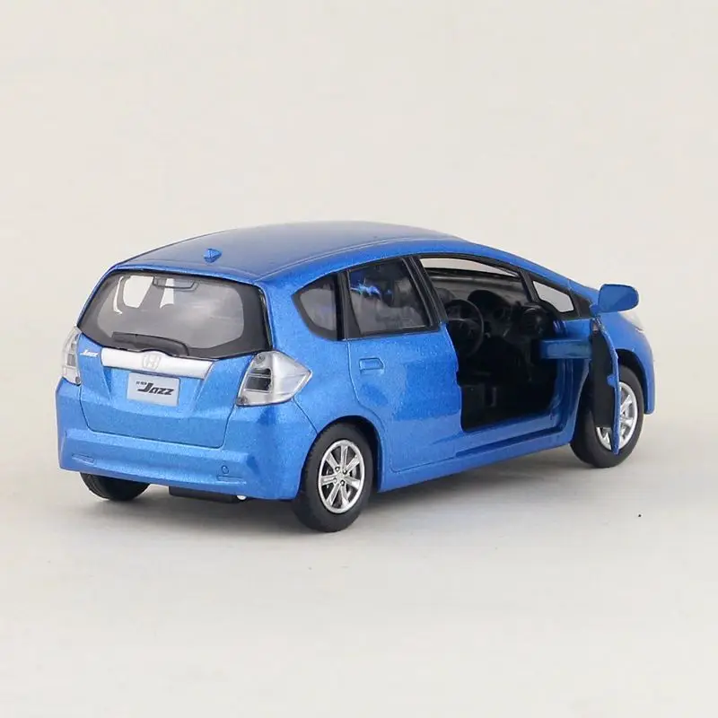 Точная имитация эксклюзивный Diecasts& Toy Vehicles: RMZ city автомобильный Стайлинг Honda Fit Jazz 1:36 литой под давлением автомобиль модель оттяните назад Автомобили