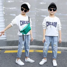 Джинсовые брюки для мальчиков; коллекция года; сезон весна; новые стильные брюки; модные ковбойские брюки с дырками в Корейском стиле для больших мальчиков