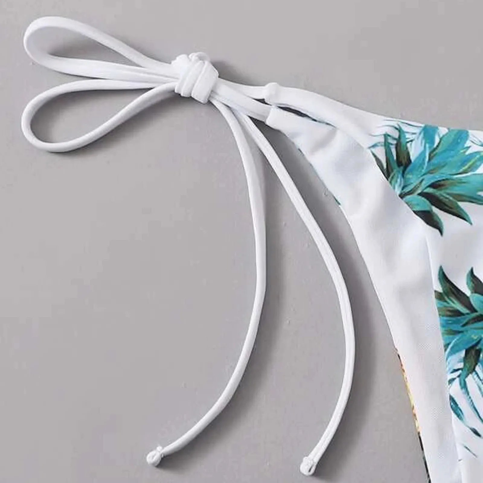 Рисунок 4 - Комплект бикини женский с чашками пуш-ап