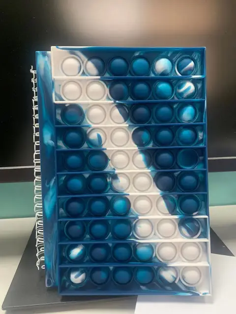 New Caderno Desk Calendar Pop its Notebook Bubble Fingertip Silicone Case Notepad Student Decompression Stationery Toys Gift A5-1