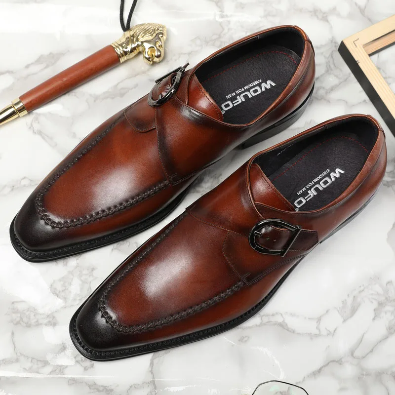 Мужская деловая обувь из кожи с натуральным лицевым покрытием ремешком и пряжкой