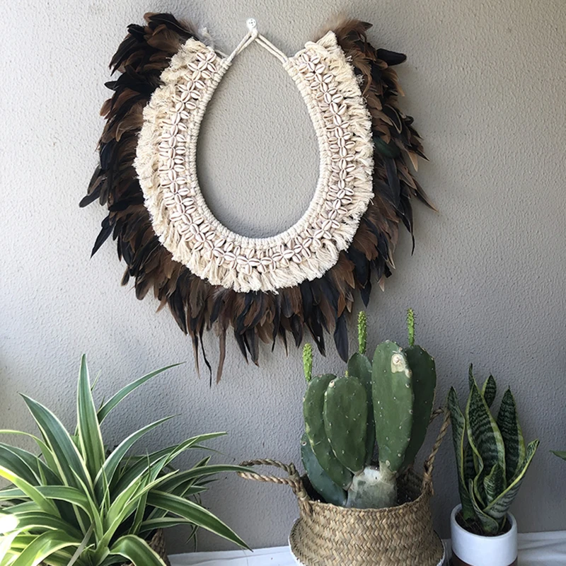

Nordic Decoration Home Special Handmade Natural Material Chicken Feather and Shell Beautiful Wall Hanging Decoration