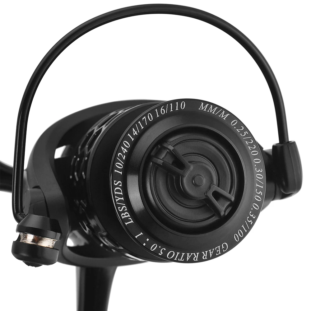 1000-6000 Series Lightweight Hollow Carp Fishing Reel 13+1 Ball Bearings 5.2:1 / 4.8:1 Fishing Reel Spinning Reel