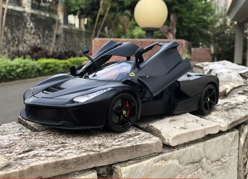 JZ) Bburago 1/18 1:18 Ferrari LaFerrari спортивный гоночный автомобиль Транспортное средство литье под давлением дисплей Модель игрушки на день рождения для детей мальчиков и девочек - Цвет: LaFerrari  Black