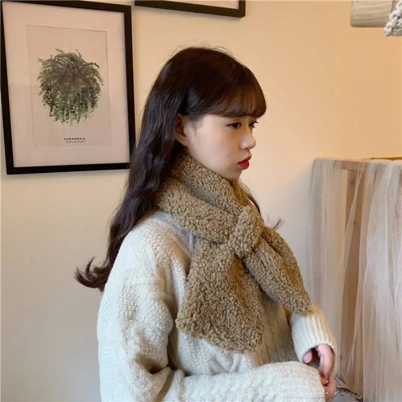 AYYUFE Collar Shawl Friendly to Skin Print Thin Square Shape Retro Style  Neck Scarf Daily Wear Scarf 