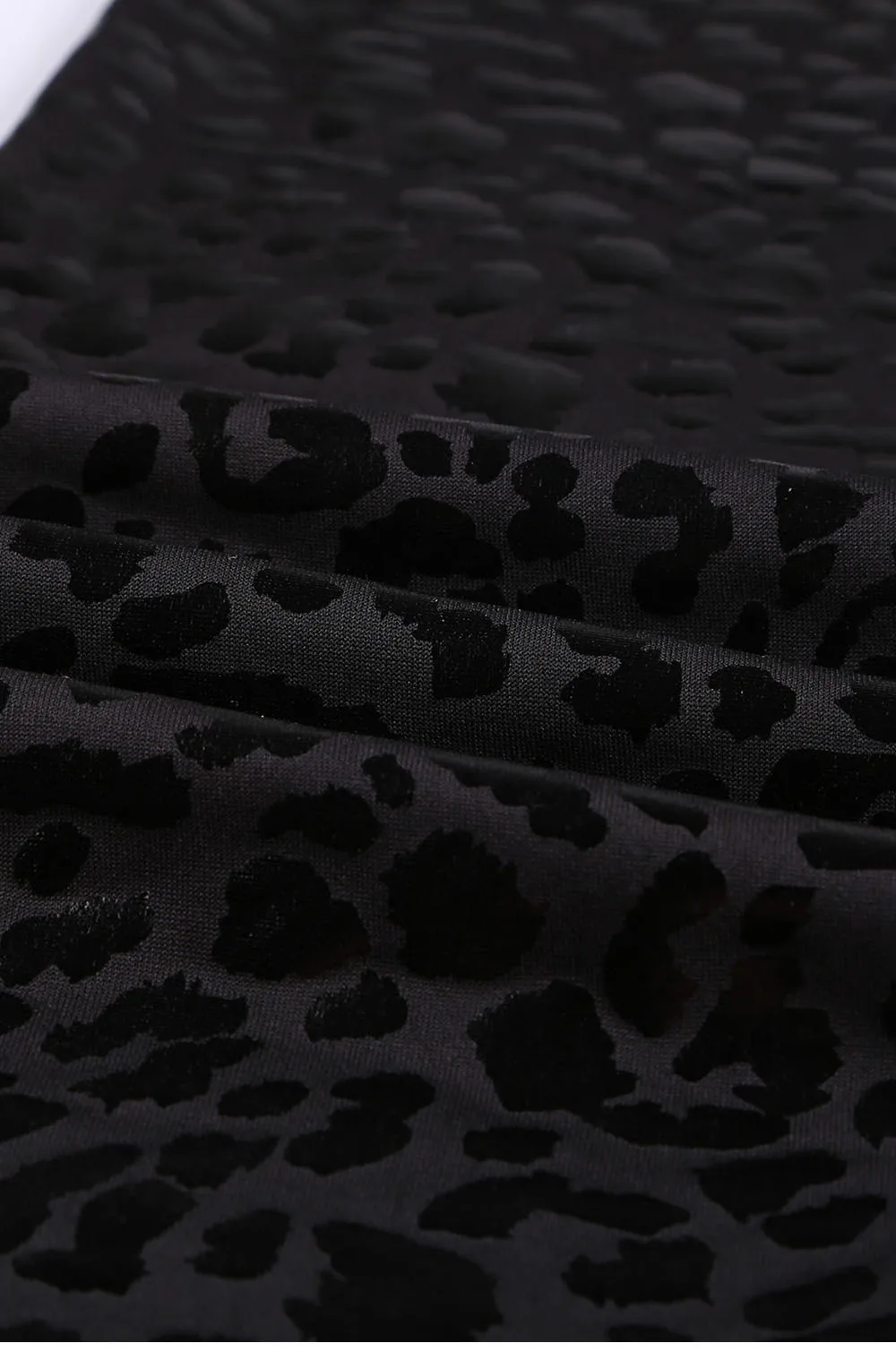 sintético, skinny, texturizada, com estampa de leopardo