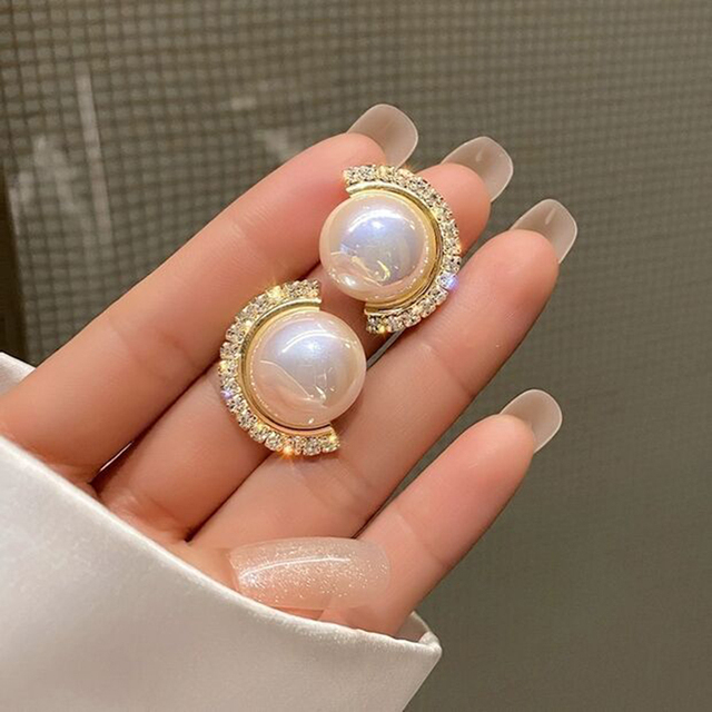 New Fashion Bowknot Oversized Pearl Drop Earrings For Women Shining Crystal Golden Metal Earrings Wedding Party Jewelry