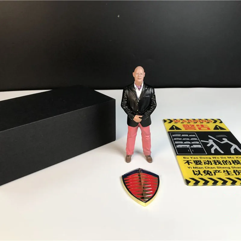 1/18 масштаб Koenigsegg модель автомобиля сцена дисплей смолы пластик мини мужчины фигура куклы игрушки коллекция моделей дисплей