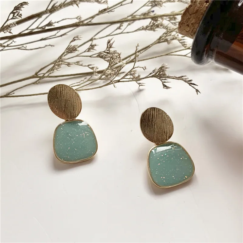 Чистый и свежий и сверкающие серьги женский Южной Кореи, пальто неправильной формы, металлические пластины модные серьги-гвоздики