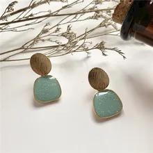 Чистый и свежий и сверкающие серьги женский Южной Кореи, пальто неправильной формы, металлические пластины модные серьги-гвоздики