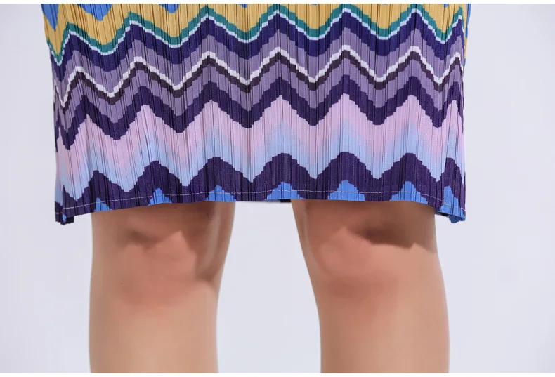 Новинка осени Miyake fold платье с цифровым принтом Модные свободные тонкие рукава средней длины платья