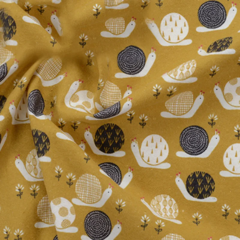 yellow with snail Детская фланелевая ткань, хлопковый с начесом фланелевый материал для одежды, рубашки, пижамы T1076 - Цвет: yellow with snail