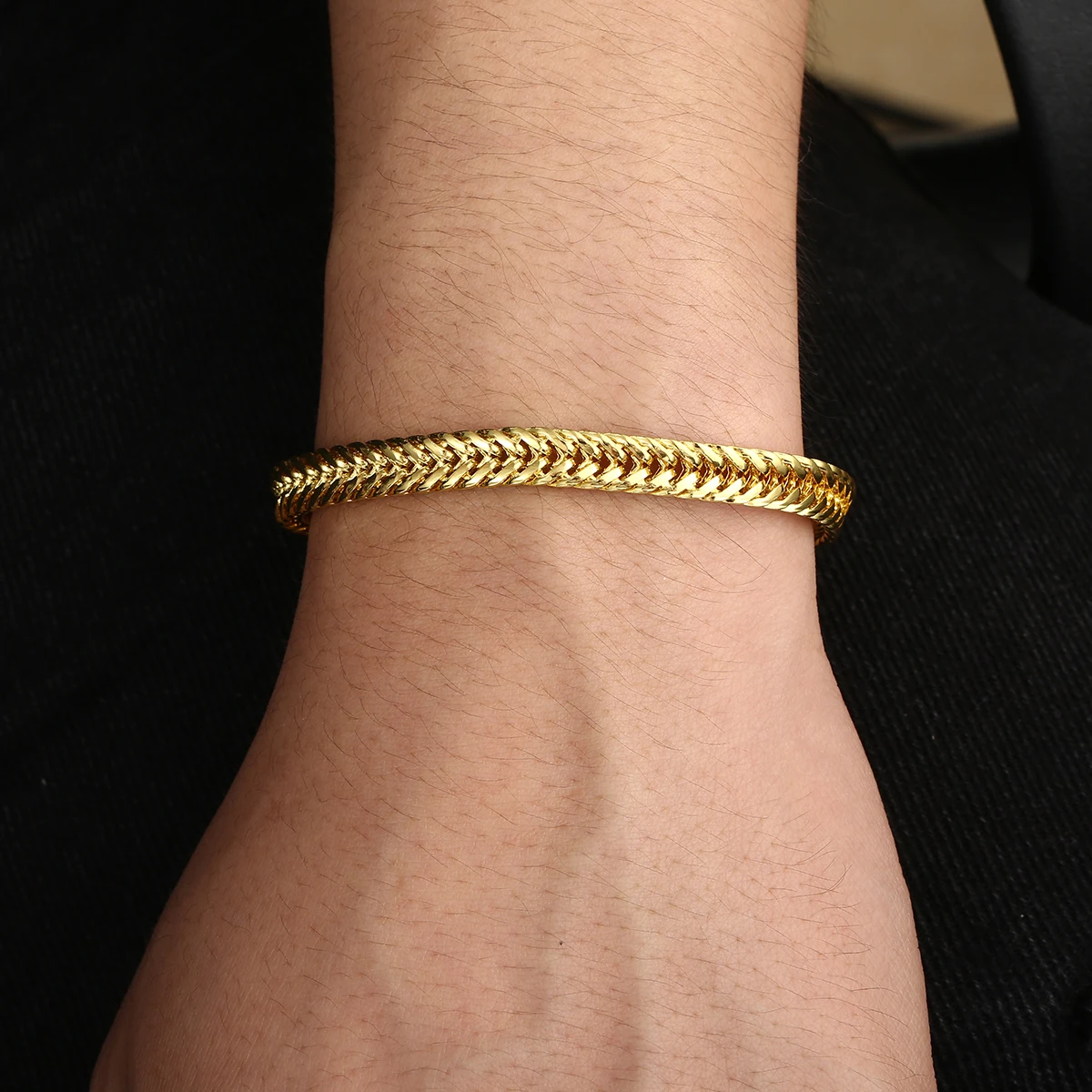 Vintage Men Hip Hop Bracelet Shellhard Fashion Luxury Jewelry Trendy Yellow Gold Color Bracelets & Bangles