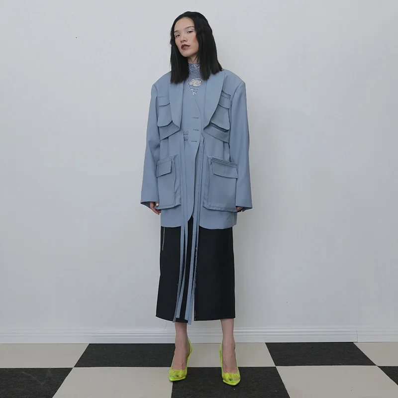 [EAM] Women Blue Spllit Pocket Big Size Trench New V-collar Long Sleeve Loose Fit Windbreaker Fashion Autumn Winter 1H264