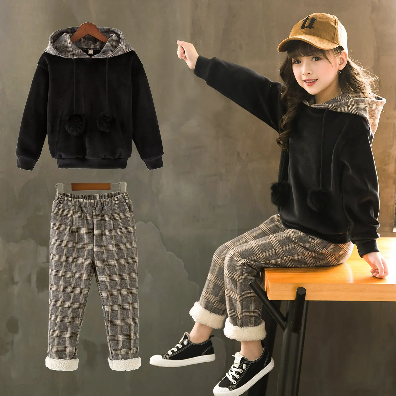 

3-12Y Autumn Winter Lovely Kids Girls Clothes Sets 2PCS Hooded Pullover Black Tops+Ruffles Plaid Pants Girl Children Clothing