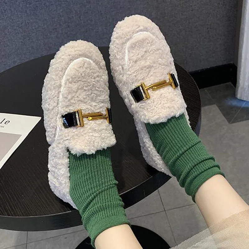 WHITE 36-40) лоферы на плоской подошве с металлической пряжкой; женская обувь; зимние теплые туфли без задника; обувь на меху знаменитостей; обувь на плоской толстой резиновой подошве; Мягкие Мокасины на каблуке; mujer P-139 - Цвет: WHITE
