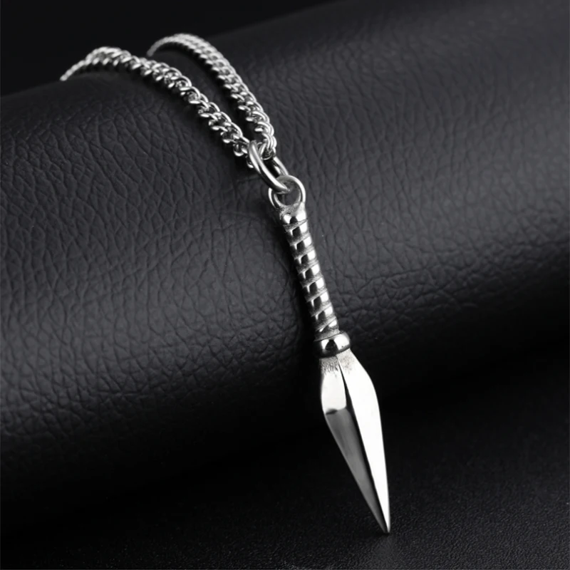 Серебряное ожерелье с подвеской в виде копьев из нержавеющей стали черного цвета