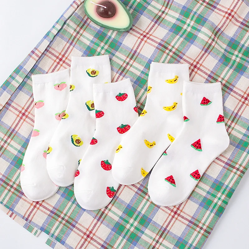 Милые носки в стиле Лолиты с клубничным рисунком для женщин и девочек; носки-пузырьки из чесаного хлопка; Kawaii Harajuku; забавные Повседневные носки белого цвета