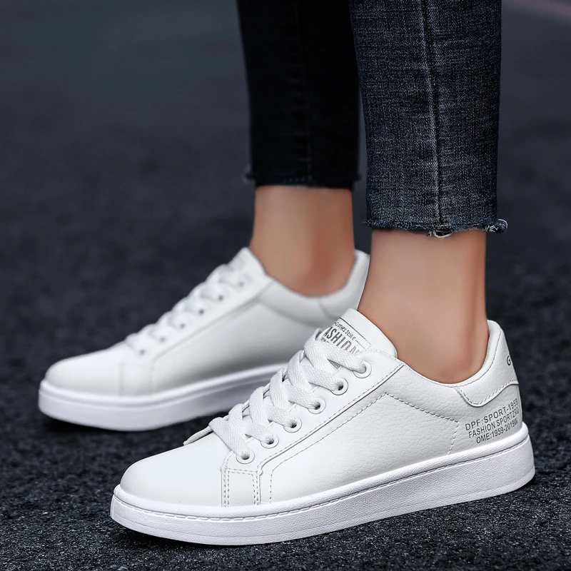 

Thick-soled white shoes men's spring new Korean version of the wild white skate shoes breathable sports shoes tide shoes men