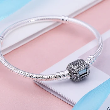 

High quality bracelet is studded with a very good white zircon silver plate bouncy ring bracelet