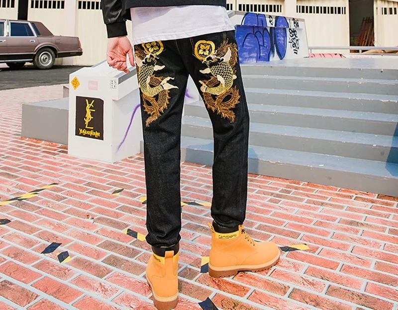 12208919402_688013257