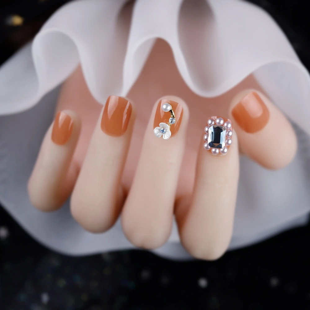 24pc Detachable False Nails with Short Design Luxury Shiny Crystal CZ Fake  Nails with Glue Bride Square Nail Art Full Tips 2021|False Nails| -  AliExpress
