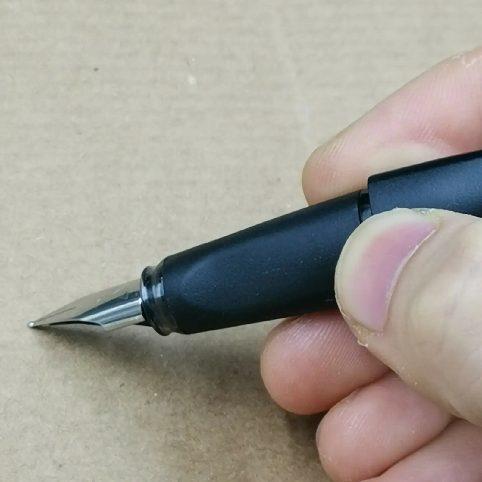 Plastic Black Fountain Pen Twist Pen Ink Pen Converter Pen M Nib Stationery Office school supplies