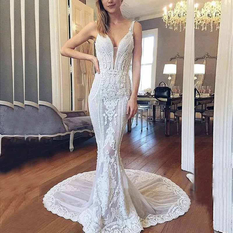 

Delicate Mermaid Lace Open Back Bridal Wedding Gowns Plunge V Neckline Spaghetti Straps Wedding Dresses for Bride Appliqued