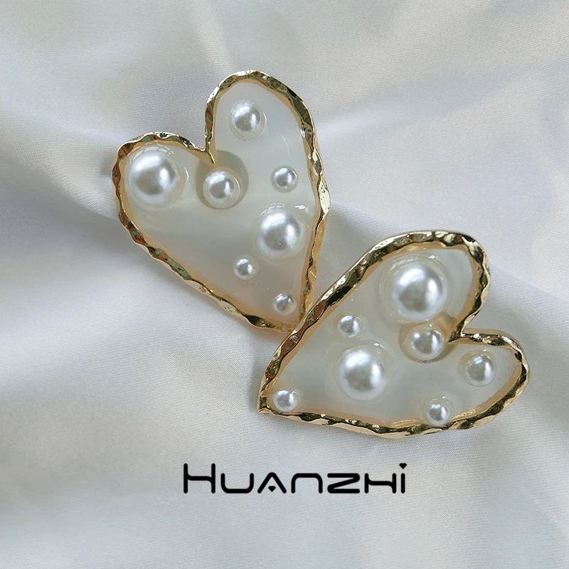 

HUANZHI 2019 New Imitation Pearls Irregular Geometric Star Heart Love Translucent Stud Earrings for Women Girls Party Jewelry