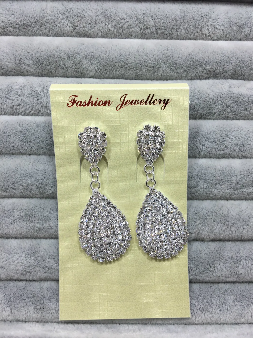 4136964229_2031694177