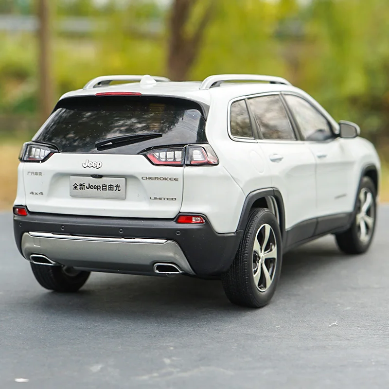 Sacle fike cherokee 1:18 Модель автомобиля из сплава литой металлический игрушечный автомобиль коллекция сувенир детский подарок внутренний дисплей