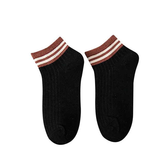 Funny Cute Cotton Loose Striped Crew Socks Women Fashion Colorful Harajuku Designer Retro Long Socks New Year Christmas Gifts 5
