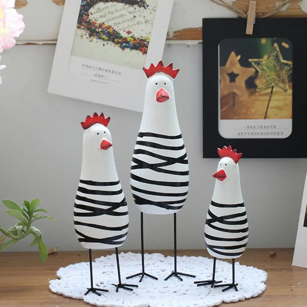 3Pcs/Set Painted Chicken Ornament Handmade Collectable Wood Showcase Carved Chicken Figurine Gifts