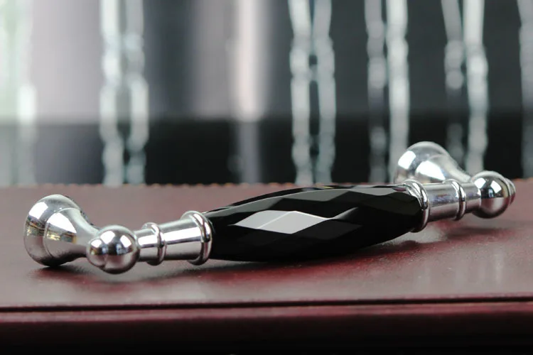 SOURCE Manufacturers Hardware Crystal Handle European Style Cabinet Wardrobe Crystal Handle Door And Window Handle Can Customiza
