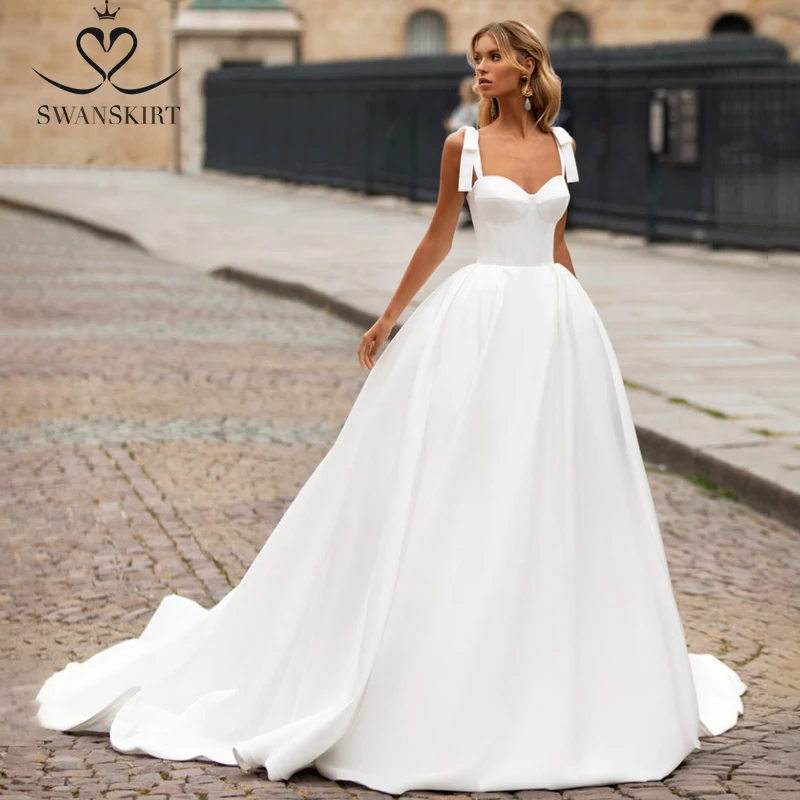 

SWANSKIRT Simple Sweetheart Satin Wedding Dress Vintage Sleeveless A-Line Lace up Princess Vestido de novia I301 Bridal Gown