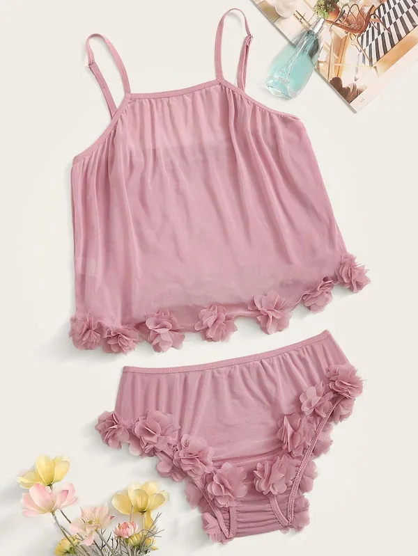 Рисунок 5 - Сексуальная Женская пижама с V-образным вырезом