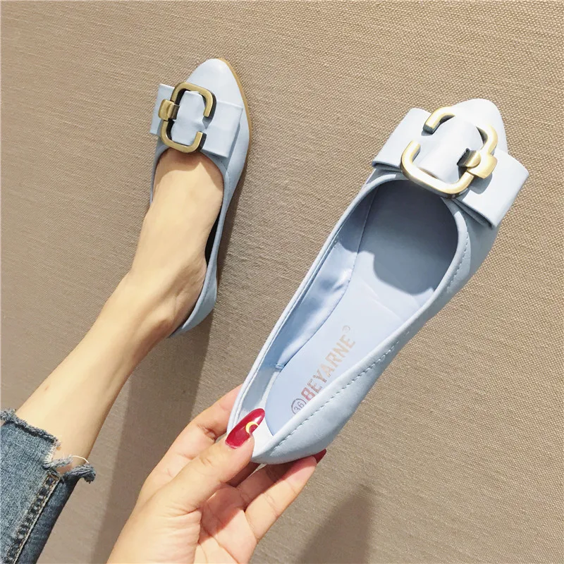 

Fall 2019 New Pointy Flat Shoes for Women Slip on Moccasins Pointed Toe Solid Color Sky Blue Flats Leather Waterproof Flat Sole