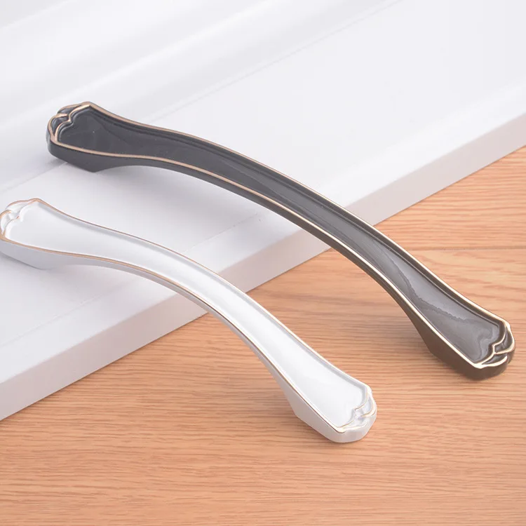 

Creative Paperback Large Light Hook Modern Minimalist Cabinet Large Drawer Handle Simple European Large Cabinet Door Handle