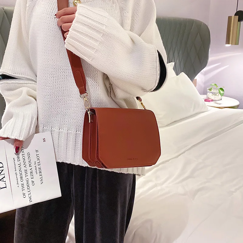 

The New Wide Shoulder Strap Bag Women's 2020 New Style Korean-style Casual Retro Square Sling Bag Simple Crossbody Bag Fashion