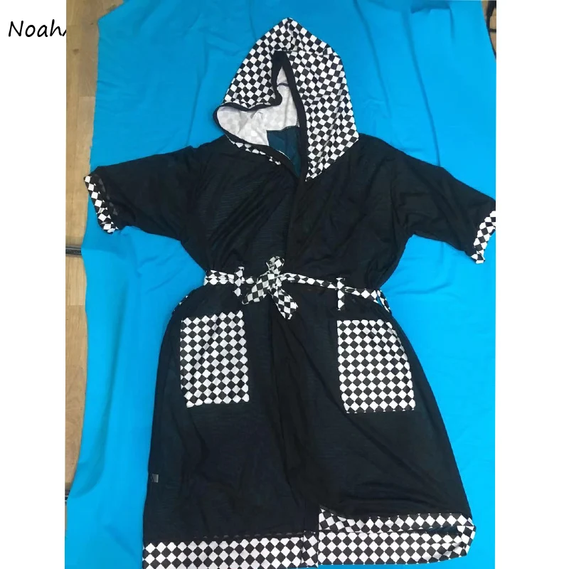 Short Sleeve Hoodied Pocket Mesh Cover Up - Цвет: Черный
