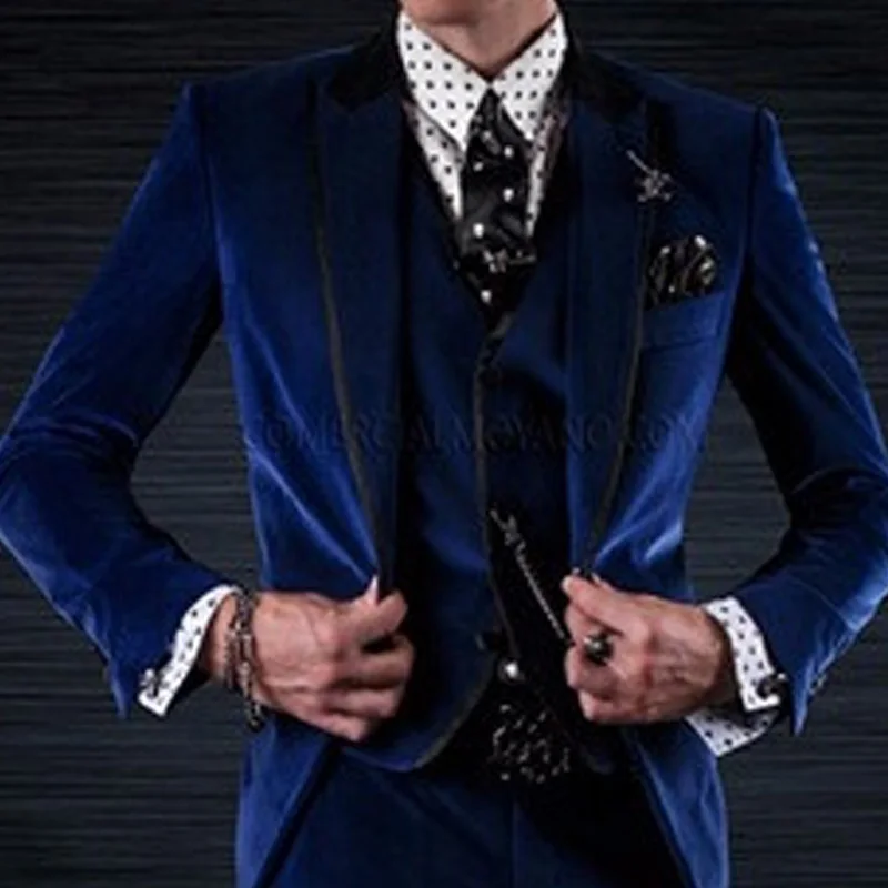 Королевский синий бархат смокинги для жениха для свадебной одежды 3 шт. куртка брюки жилет черный остроконечные лацканы индивидуальный заказ вечерние мужские костюмы